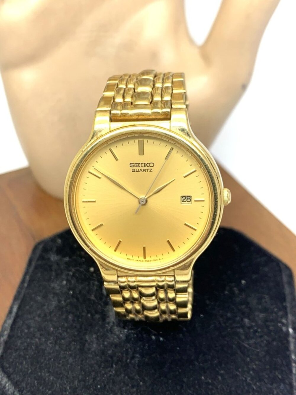 Seiko Women's Watch 7N22-7018 Quartz Date Gold Stainless Steel 33mm
